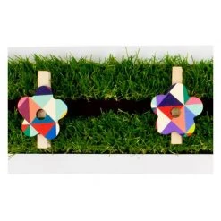 Crystal Ashley Magnetic Meadow Art Peg - Daisy