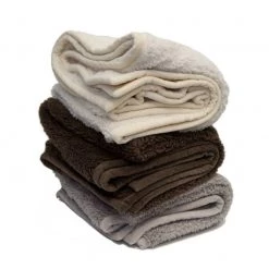 The Good Housewife Plush Throw - Silver Grey