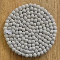 Sheepish Design Kiwiana NZ Wool Pot Stand / Trivet โ Grey Marle