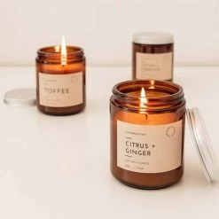 Lantern Cove Glo Candle - Coconut & Amber Andles