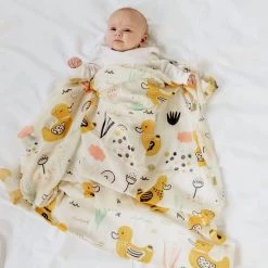 Di Lusso Living Daffy Duck Baby Muslin Swaddle NEW ARRIVALS