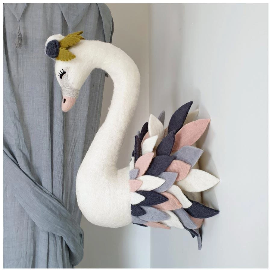 Tik Tak Handmade Wool Wall Swan Head - Grey & Blush